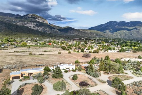 11 Los Altos Road, Taos, NM, 87571-9999 | Card Image