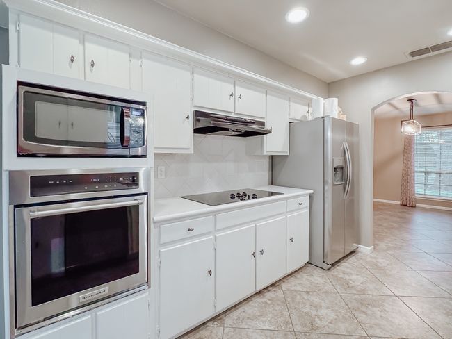 1420 Bowie Cir, House other with 3 bedrooms, 2 bathrooms and null parking in Corsicana TX | Image 10