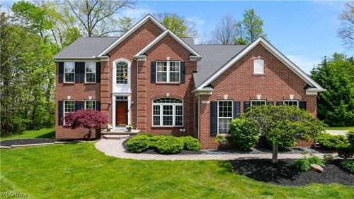 9337 Adam Run, Twinsburg, OH, 44087-3802 | Card Image