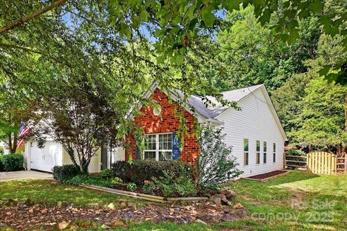 73 Ashton Bluff Cir, Mount Holly, NC, 28120-2437 | Card Image