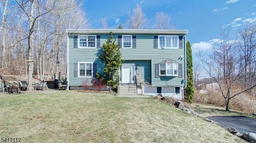 405 Cherry Ridge Rd, Highland Lakes, NJ, 07422-2207 | Card Image