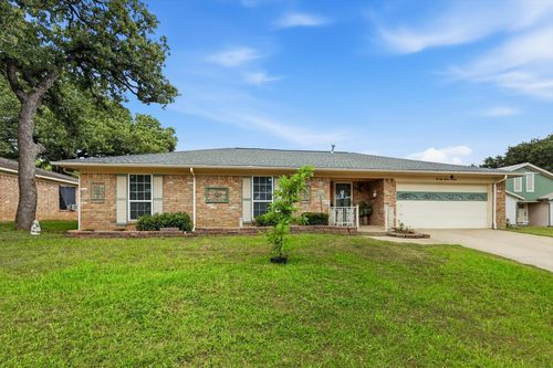 7713 Briarridge Ct, North Richland Hills, TX, 76182-3410 | Card Image