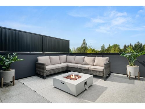 39-20335 70a Ave, Langley, BC, V2Y3V8 | Card Image