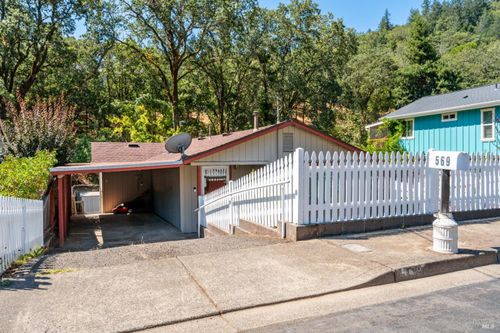 569 Redwood Avenue, Ukiah, CA, 95482 | Card Image