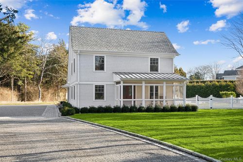30 Club Ln, Remsenburg, NY, 11960-2036 | Card Image