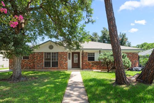 8806 Langdon Ln, Houston, TX, 77036-6720 | Card Image