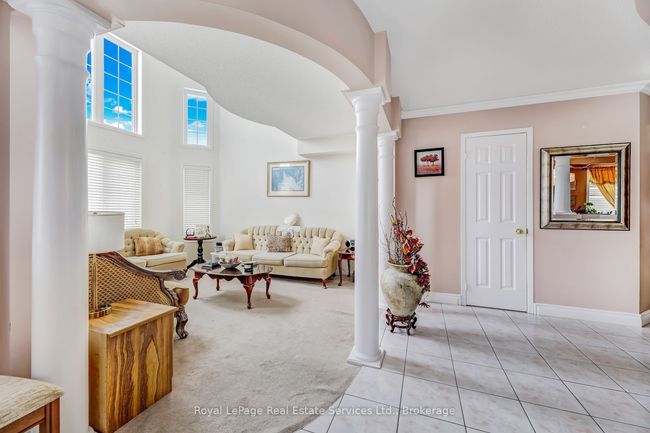 164 Dixon Dr, House other with 4 bedrooms, 3 bathrooms and 2 parking in Milton ON | Image 10
