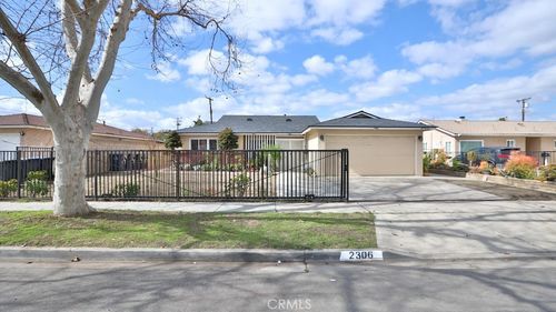 2306 Laird St, Santa Ana, CA, 92706-2234 | Card Image