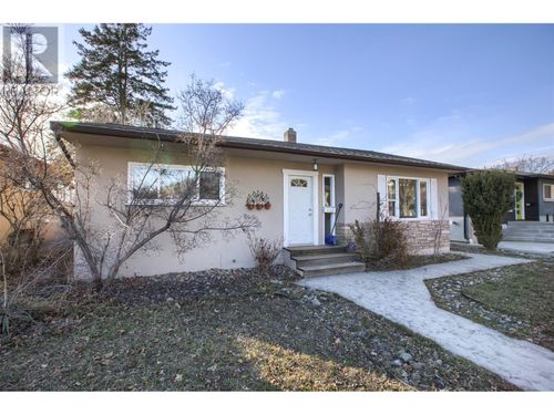 842 Walrod St, Kelowna, BC, V1Y2S3 | Card Image