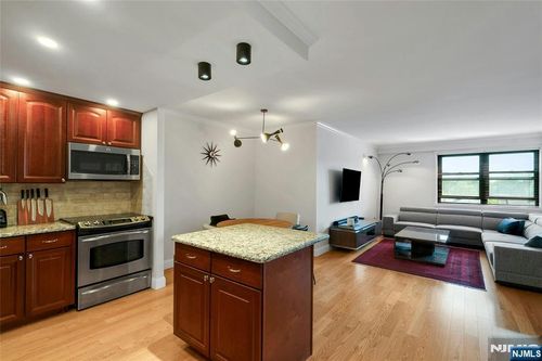 7855 Boulevard, North Bergen, NJ, 07047-5938 | Card Image
