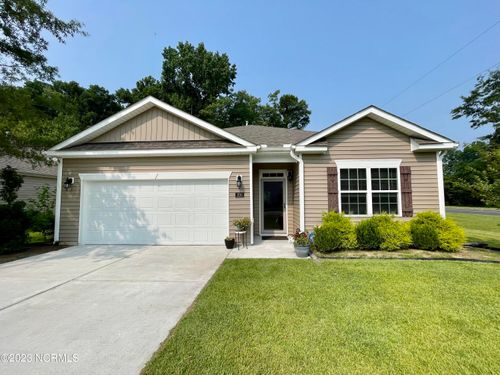 200 Gabrielle St, New Bern, NC, 28560-3284 | Card Image