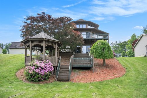 490 Skyline Dr, Horton, MI, 49246-9756 | Card Image