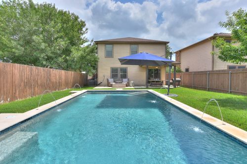 74 Jan Ln, Georgetown, TX, 78626-8107 | Card Image