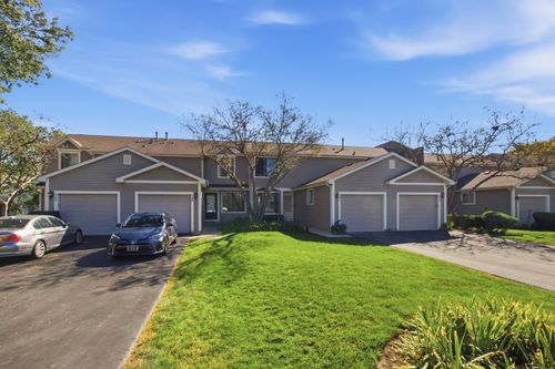 241 E Forest Knoll Dr, Palatine, IL, 60074-1164 | Card Image