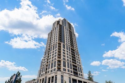 2611 - 6 Eva Rd, Condo with 1 bedrooms, 1 bathrooms and 1 parking in Toronto ON | Image 1