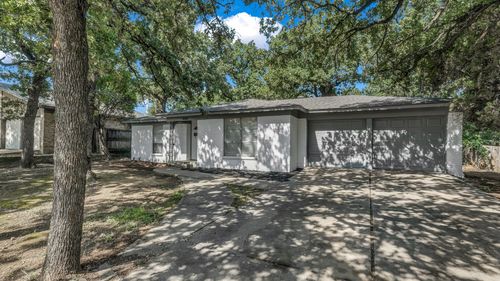 6516 Melinda Dr, Forest Hill, TX, 76119-7669 | Card Image