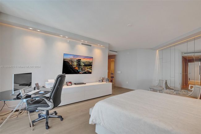 UNIT-2102 - 2711 S Ocean Dr, Condo with 3 bedrooms, 4 bathrooms and null parking in Hollywood FL | Image 22