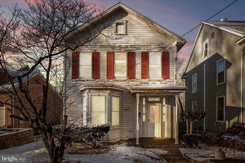 412 S Samuel St, CHARLES TOWN, WV, 25414-1340 | Card Image