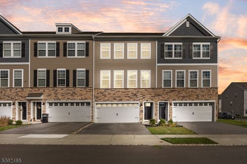 69 Sisters Farmstead Dr, MOUNT LAUREL, NJ, 08054-1447 | Card Image