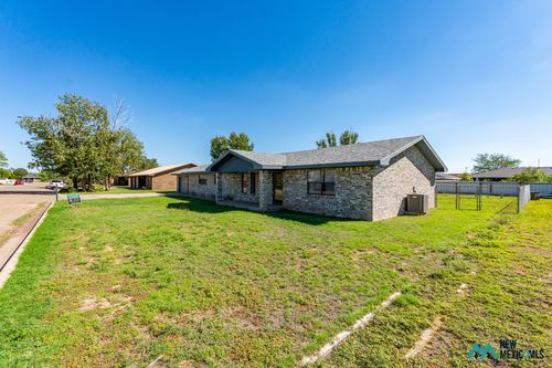 1114 Gemini Cir, Portales, NM, 88130-6105 | Card Image
