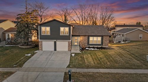 51 W Stevenson Dr, Glendale Heights, IL, 60139-2456 | Card Image