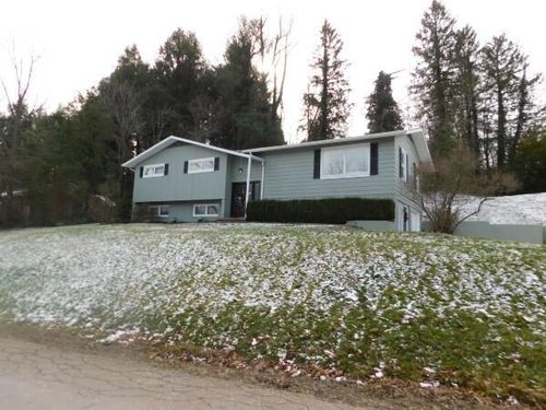 743 Summit Dr, Logan, OH, 43138-9403 | Card Image