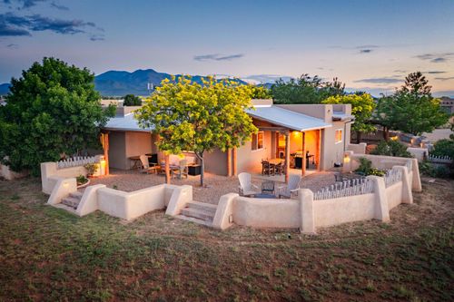 6 Calle Angelo, Ranchos De Taos, NM, 87557-7933 | Card Image