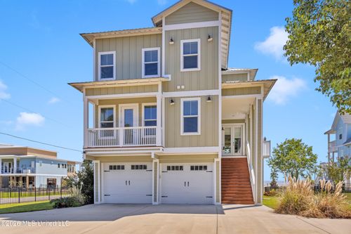 119 Jefferson Davis Ave, Biloxi, MS, 39530-3317 | Card Image