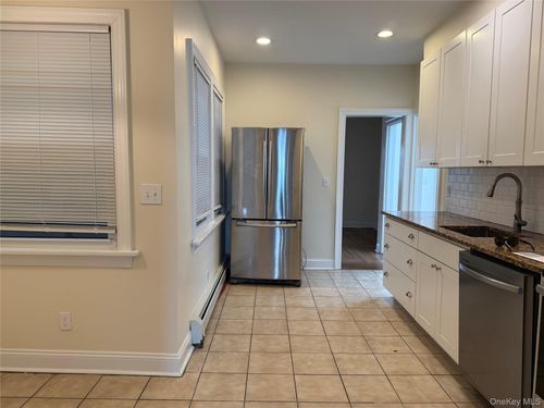 6-6 Nassau Blvd, Garden City, NY, 11530-5595 | Card Image