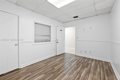202-g-8358 W Oakland Park Blvd, SUNRISE, FL, 33351-7319 | Card Image