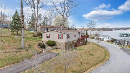 300 Mill Lake Rd, Huddleston, VA, 24104-3042 | Card Image