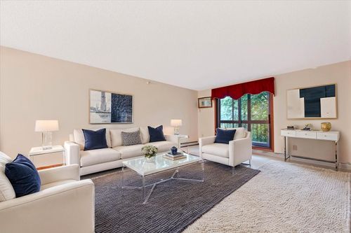 apt-210-5645 Green Circle Dr, Minnetonka, MN, 55343-9660 | Card Image