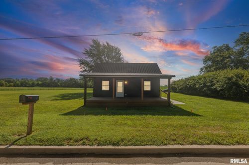 124 S Mine St, Sandoval, IL, 62882-1306 | Card Image