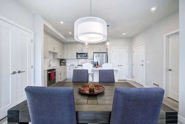 501 - 71 Shawnee Common Sw, Condo with 2 bedrooms, 2 bathrooms and 2 parking in Calgary AB | Image 9
