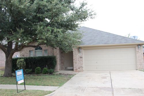 3733 Hazel Dr, Fort Worth, TX, 76244-8173 | Card Image