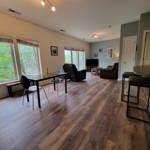 301-588 N Midvale Boulevard, Madison, WI, 53705 | Card Image