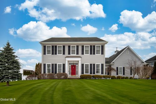 241 Mohawk Trl, Niskayuna, NY, 12309-2240 | Card Image