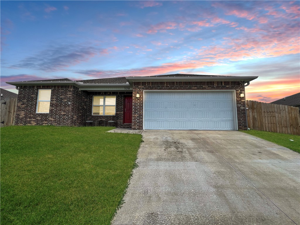 Worley St, Huntsville, AR 72740