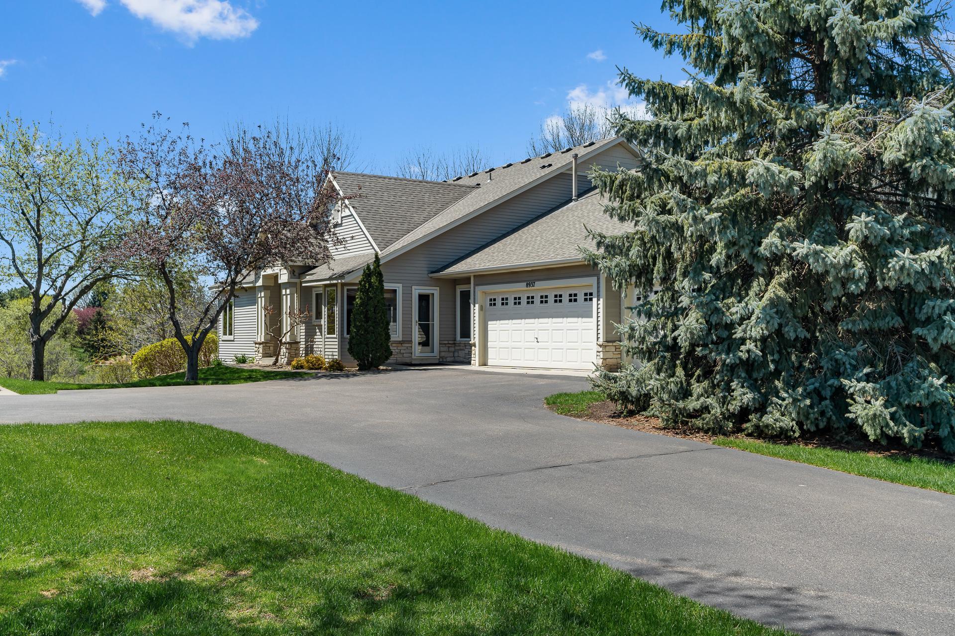 Stonebrooke Trl, Saint Paul, MN 55125