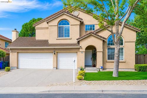 1937 Paradise Peak Ct, Antioch, CA, 94531-8352 | Card Image