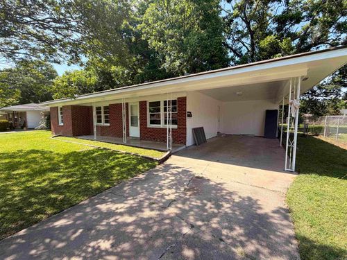 1801 Belmoor Dr, Pine Bluff, AR, 71601-6113 | Card Image