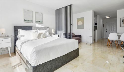apt-305-7904 West Dr, North Bay Village, FL, 33141-5512 | Card Image