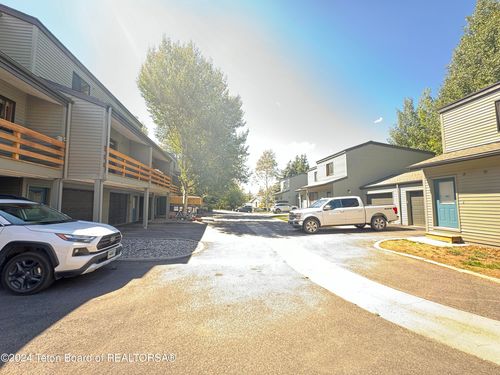 668-668 Flat Creek Drive, Jackson, WY, 83001 | Card Image