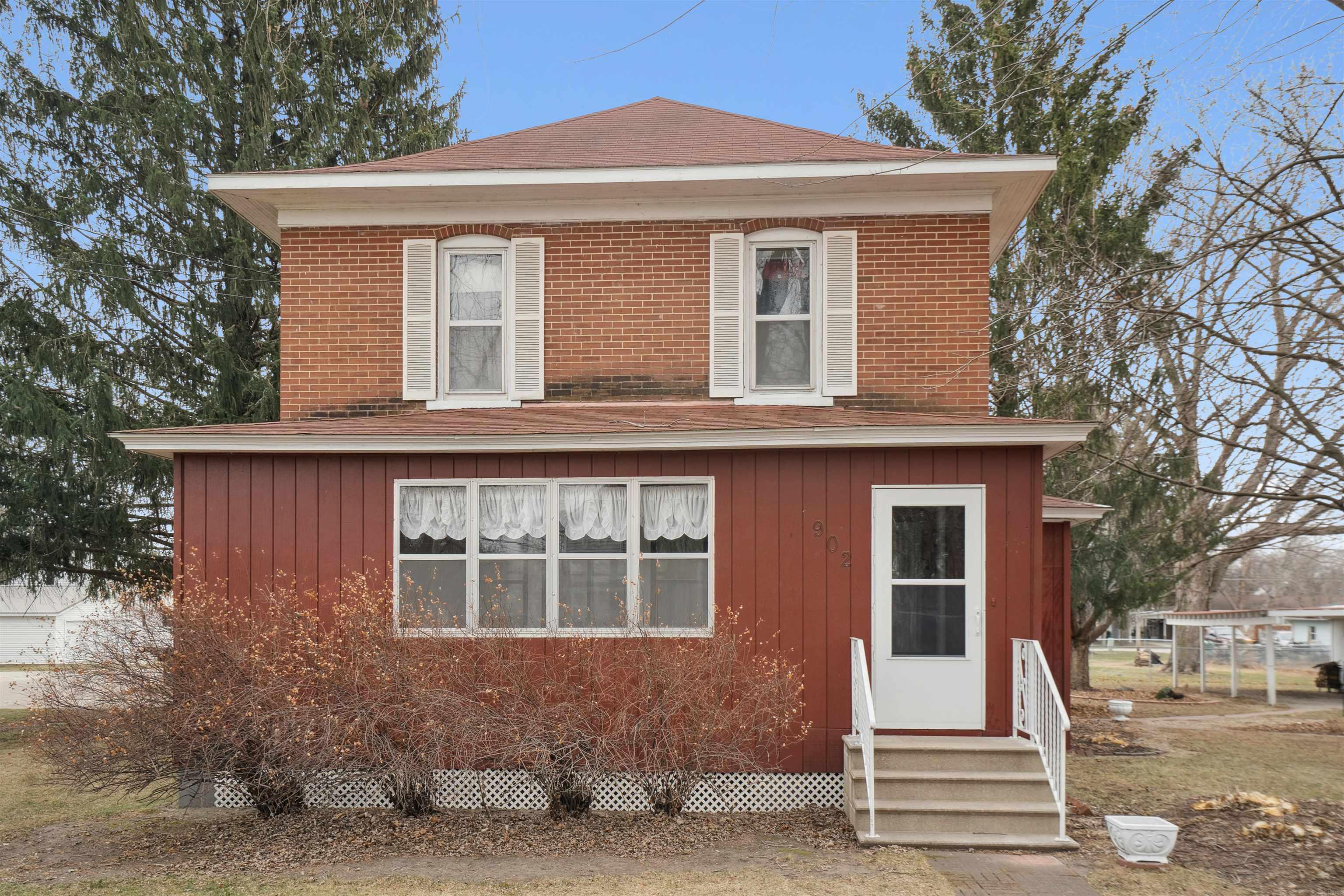 7th Ave, Independence, IA 50644