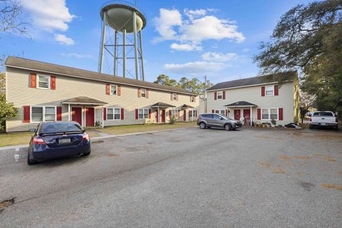 606-608 37th Ave N, Myrtle Beach, SC, 29577-2846 | Card Image