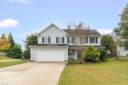 4514 Woodway Dr, Kernersville, NC, 27284-6210 | Card Image