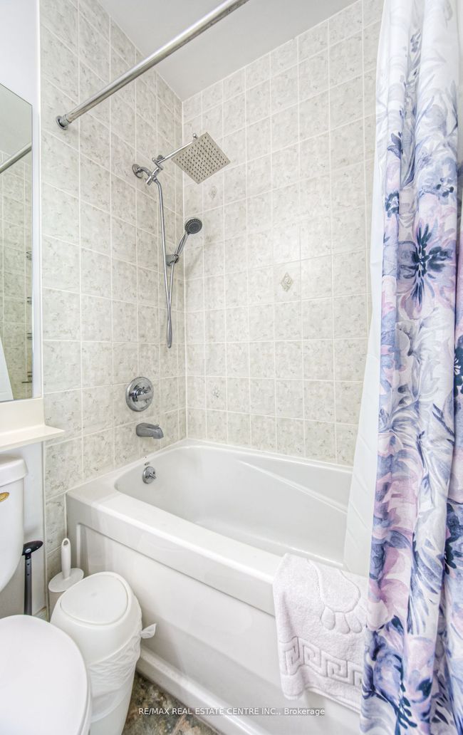 3303 - 220 Burnhamthorpe Rd W, Condo with 2 bedrooms, 2 bathrooms and null parking in Mississauga ON | Image 25