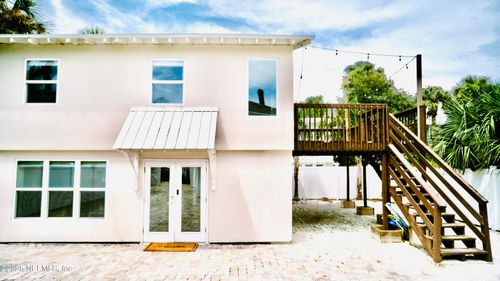 212 Oak St, Neptune Beach, FL, 32266-5043 | Card Image