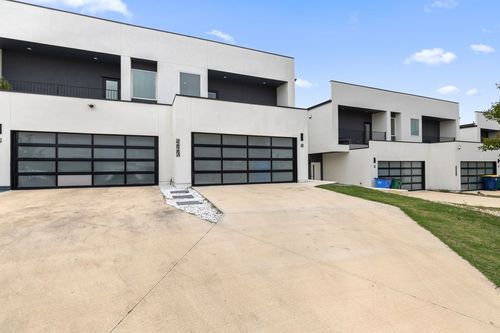 2-21515 Patton Ave, Lago Vista, TX, 78645-6747 | Card Image