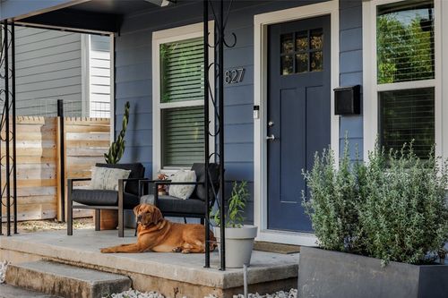 827 Gullett St, Austin, TX, 78702-4125 | Card Image